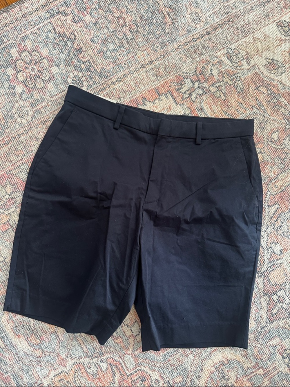 NWT Uniqlo Men's Flat Front Shorts in navy